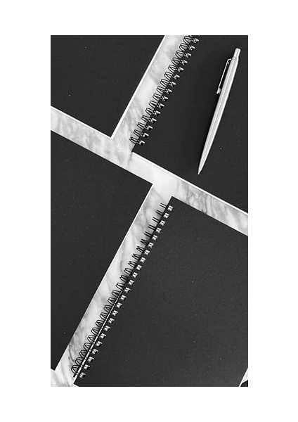 Tanıtım Spiralli Defter, Siyah Kapaklı, A5 Boyutunda (15X21 Cm), 100 Yaprak (Kareli)