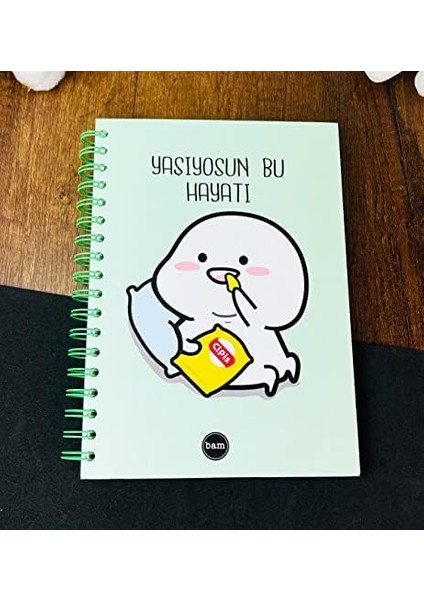 Yaşıyosun Bu Hayatı Tasarımlı Çizgili Spiralli Defter
