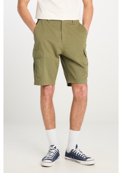 Regular Fit Normal Kesim Normal Bel Haki Şort modelleri