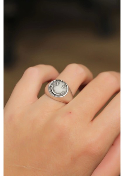 Otantik Emoji Tasarımlı Ayarlamalı Kadın Yüzük fiyatları