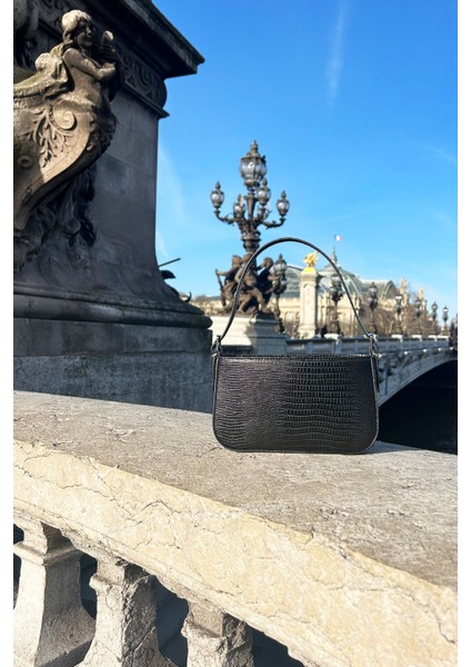 Kadın Tokalı Siyah Çanta 208