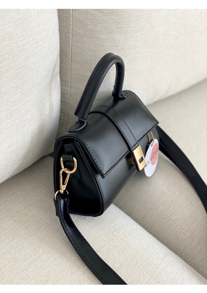 Mila Mıknatıs Detaylı Kadın Omuz Çantası modelleri