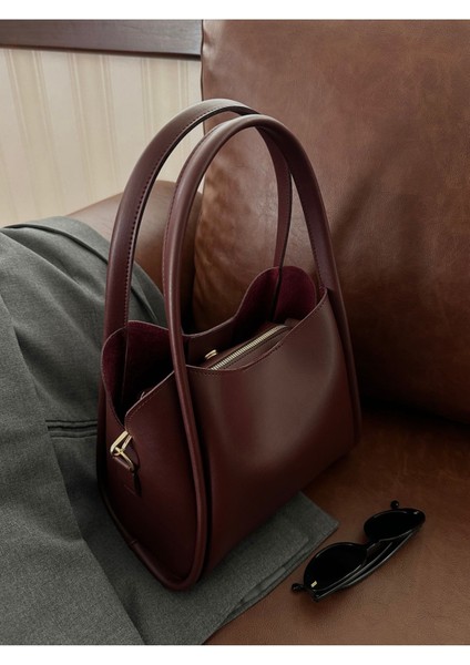 Kadın Üç Bölmeli Özel Tasarım Çıkarılabilir Makyaj Çantalı Bordo Deri El Ve Omuz Çantası Rain modelleri