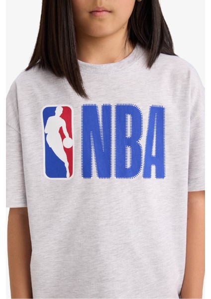 Kız Çocuk NBA Wordmark Oversize Geniş Kalıp Bisiklet Yaka Kısa Kollu Tişört E7630A825HS indirimleri