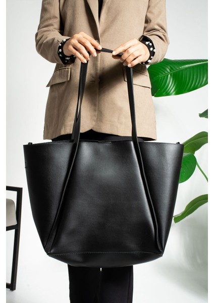 Londra Model Büyük Boy Yavrulu El Kol Ve Omuz Çantası fiyatları