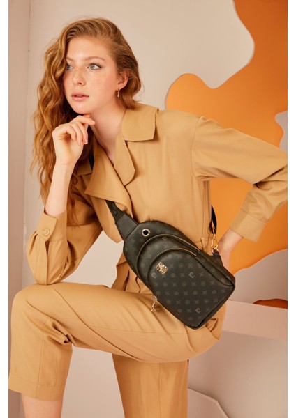 Siyah Monogram Kadın Omuz Çantası 05PO22Y1535