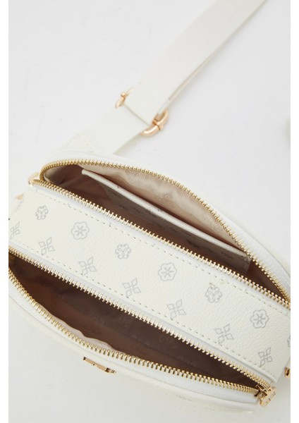 Beyaz Monogram Kadın Omuz Çantası 05PO23Y1731 indirimleri