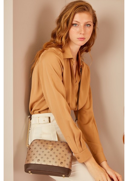 Altın Monogram Kadın Omuz Çantası 05PO22Y1529