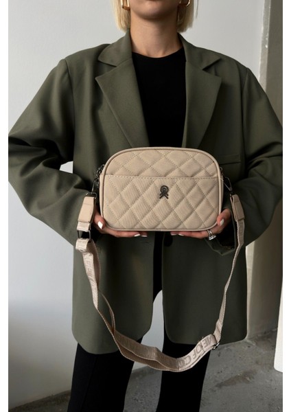 Kadın Vizon Saten Nakışlı Astarlı 4 Bölmeli Ayarlanabilir Askılı Çapraz Ve Omuz Çanta indirimleri