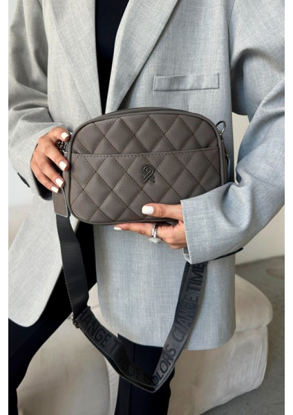 Kadın Koyu Gri Saten Nakışlı Astarlı 4 Bölmeli Ayarlanabilir Askılı Çapraz Ve Omuz Çanta indirimleri