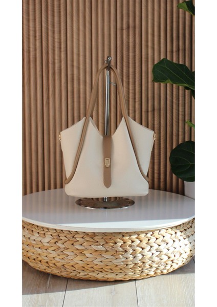 Krem Yavrulu Deri Omuz Çantası Sara modelleri