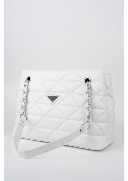 Beyaz Deri Kapitone 3 Bölme Fermuar Kapama Zincir Askılı Astarlı El Kol Ve Omuz Çantası modelleri