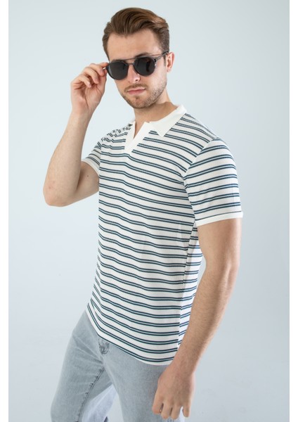 Erkek Slim Fit Kesim Enine Çizgili Y Yaka Pamuklu Likralı Yakalı Kısa Kol T-Shirt
