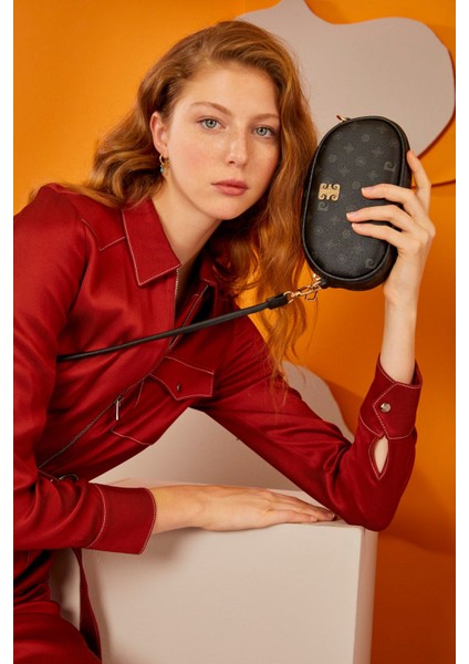 Siyah Monogram Kadın Omuz Çantası 05PO22Y1555