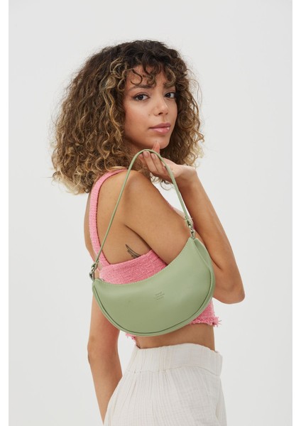 Mint Yeşil Shk26 Tek Bölmeli Deri El Ve Omuz Çantası U:12 E:26 G:6 Cm