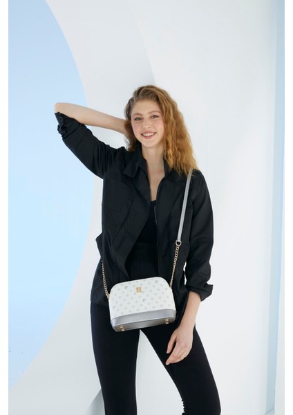 Beyaz Monogram Kadın Omuz Çantası 05PO22Y1529