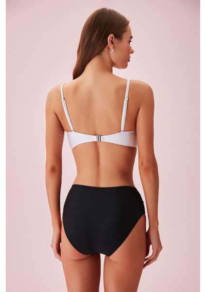 Bianca V Yaka Boncuk Detaylı Bandeu Bikini Üst fırsatları