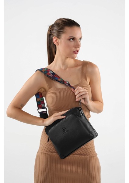 Kadın Siyah Çapraz Askılı Omuz Çanta 034 Siyah