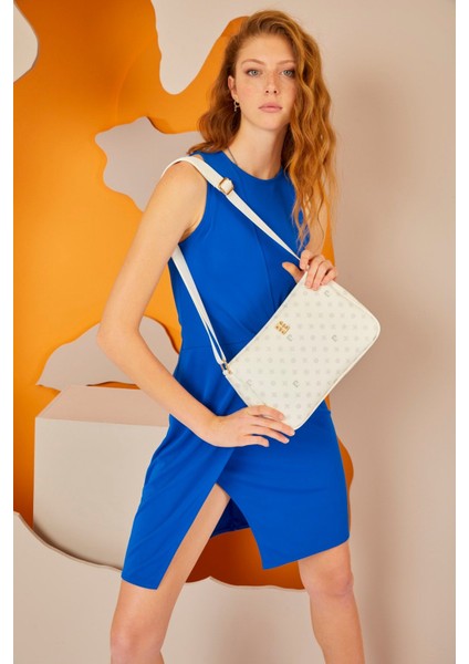 Beyaz Monogram Kadın Omuz Çantası 05PO22Y1550