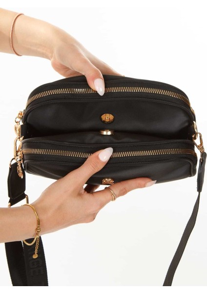 Yuppy Club Kadın Kapıtone 3 Fermuarlı Bölümü Ve Ayarlanabilir Uzun Askılı Çapraz Omuz Çantası. modelleri