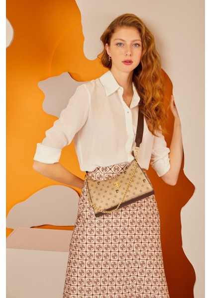 Altın Monogram Kadın Omuz Çantası 05PO22Y1565