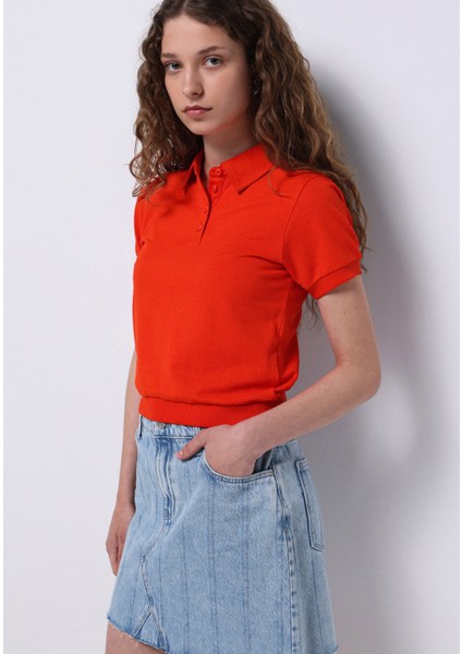 Slim Fit Polo Yaka Düz Kadın Kirmizi Kısa Kol Tişört