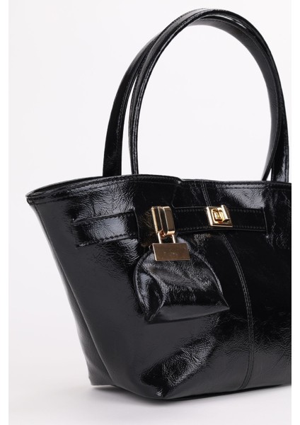 Kadın Charm Detaylı Siyah Kırışık Rugan Deri Mıknatıs Kapamalı El Ve Omuz Çantası Samira indirimleri