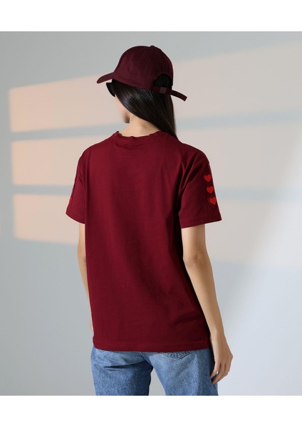 Kadın Kalp Nakışlı Bisiklet Yaka T-Shirt fiyatları