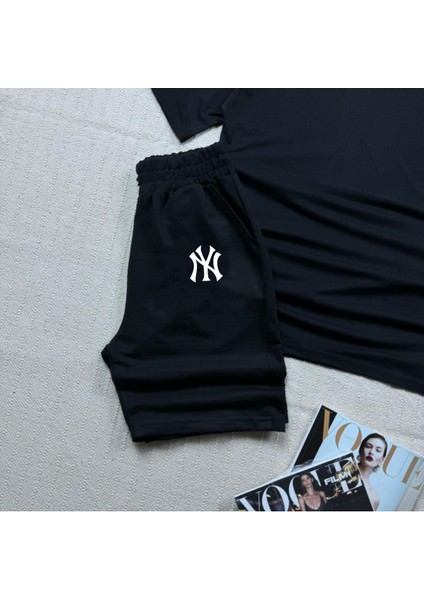 Oversize Kesim Ny Baskılı T-Shirt Siyah Şort ve Eşofman 3'lü Takım Unisex fiyatları
