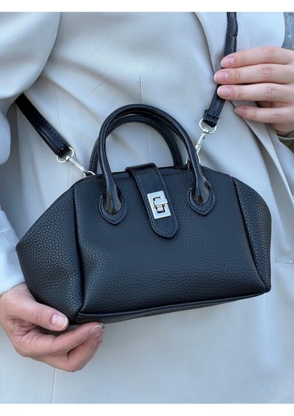 Burslu Kilit Detaylı Ayarlanabilir Askılı Kadın El Kol Ve Omuz Çantası