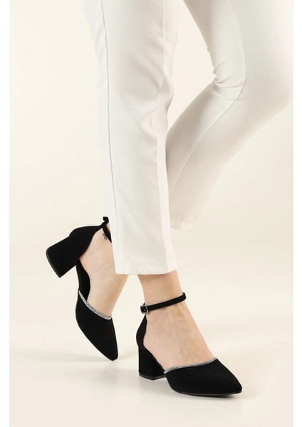 Önü Kapalı Taşlı Kalın Topuklu Ayakkabı