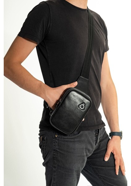 Siyah Çift Gözlü Çapraz Göğüs Omuz Çantası