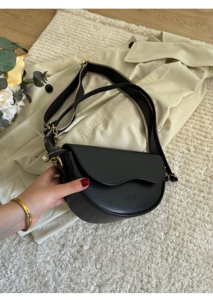 Eftelia Model Siyah Kadın Kol El Ve Omuz Çantası fırsatları