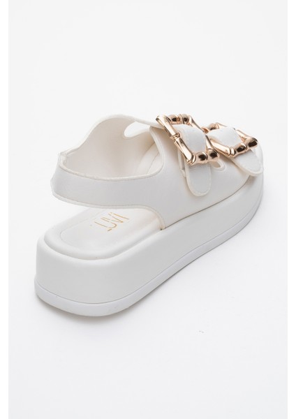 Slope Beyaz Çift Bantlı Kadın Düz Sandalet