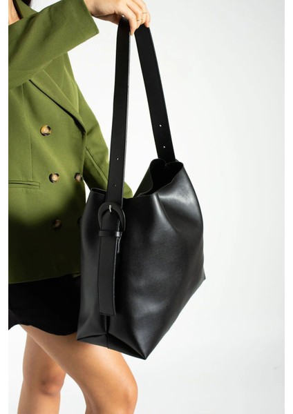 Kadın Toka Detaylı Yumuşak Deri Çıtçıt Ve Fermuarlı Iç Bölme Shopper Çanta fırsatları