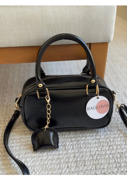 Minik Deri Charm Detaylı Küçük Siyah Kadın Omuz Çantası fırsatları