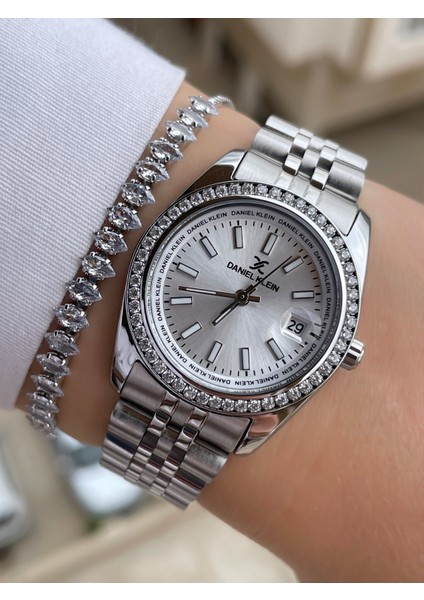 Gümüş Renk Kadın Kol Saati ve Hediye Bileklik fiyatları