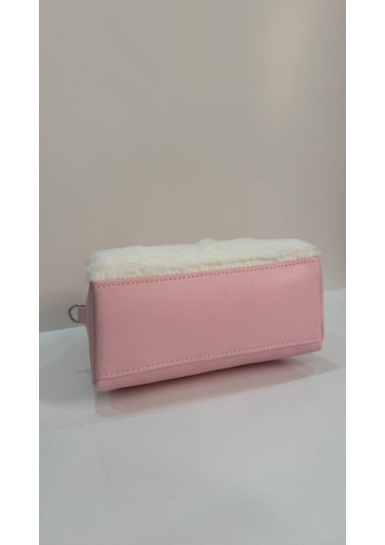 Çocuk Omuz Çantası Pembe Peluşlu Kedi Ve Kalp Desenli fırsatları