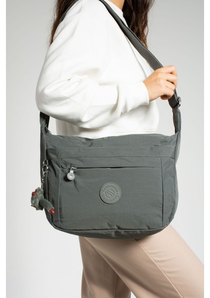 Kadın Suya Dayanıklı Kumaş Çok Gözlü Çapraz Askılı Koyu Gri Renkli Okul Seyahat ve Omuz Çantası