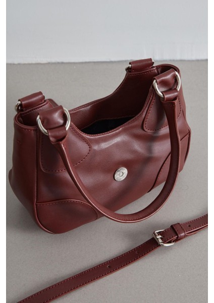 Metal Toka Kapamalı Mini Çanta Bordo fırsatları