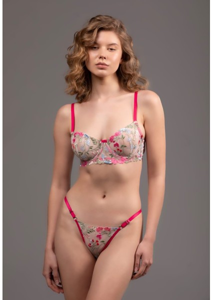 Pembe Çiçek Brode Takım fırsatları