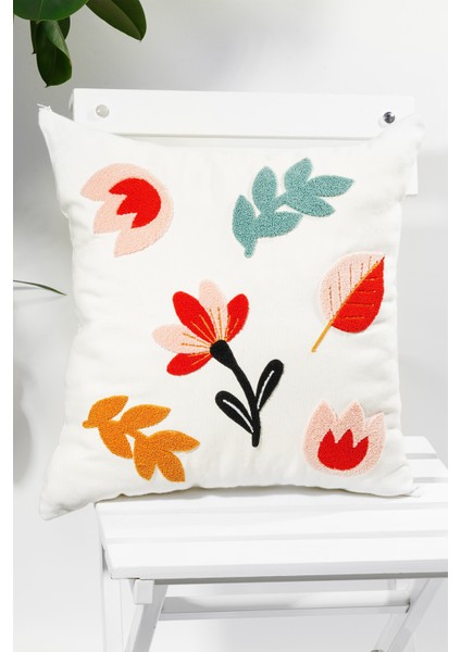 Beyaz Kumaş Punch Nakışlı Dekoratif Kırlent Kılıfı - Çiçekli Desen - 45 x 45 cm