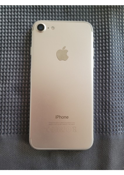 Iphone7 32GB yenilenmis Outlet A Grade silver modelleri