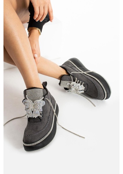 Cali Özel Spor Ayakkabı Gümüş fırsatları