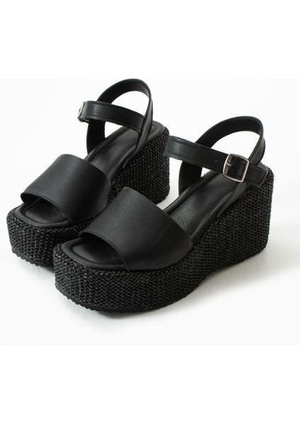 Plaza Deri Dolgu Topuk Hasır Sandalet Siyah indirimleri