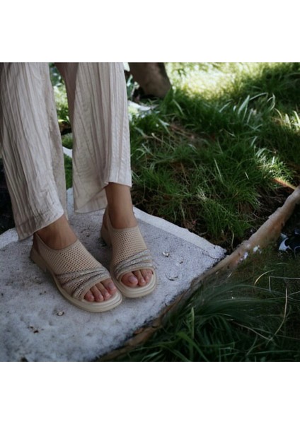 Layla Kristal Taşlı Sandalet Bej