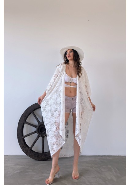 Çicek Desenli Uzun Güpür Kimono fırsatları