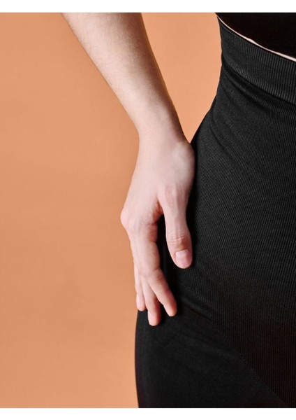 Irina Model Örme Seamless Spor Korse Şort Biker Şort Bisiklet Şortu Içlik Şort Siyah Renk