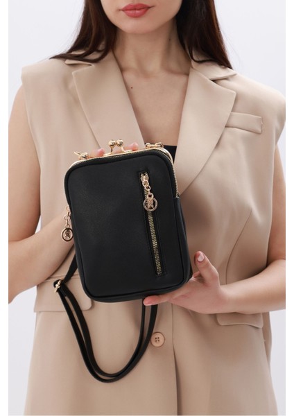 Kadın Siyah Burs Detaylı 3 Bölmeli El Ve Omuz Çantası indirimleri