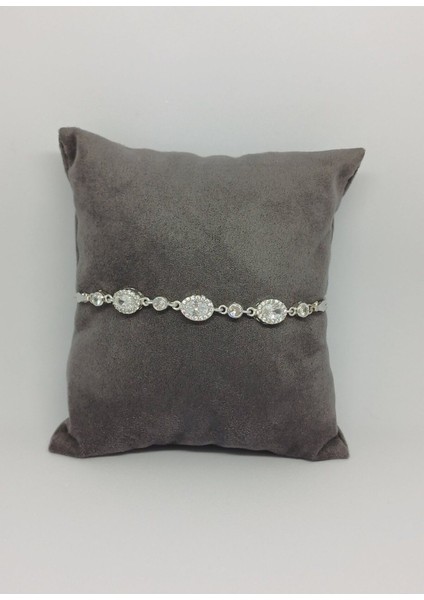 925 Ayar Gümüş Renkli Oval Taşlı Bileklik – Şık ve Zarif Tasarım, Günlük ve Özel Kullanım Için fiyatları